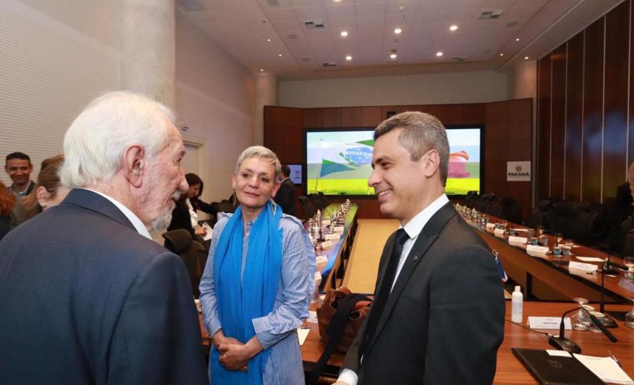 Rede de Agências do Trabalhador do Paraná é apresentada a técnicos de Agência Francesa