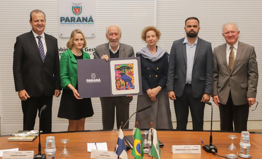 Piana e embaixadora da Finlândia no Brasil alinham parcerias na educação e ensino superior