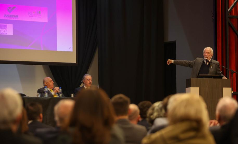 Piana apresenta ações do Estado a empresários durante evento das 100 maiores S/A do Paraná