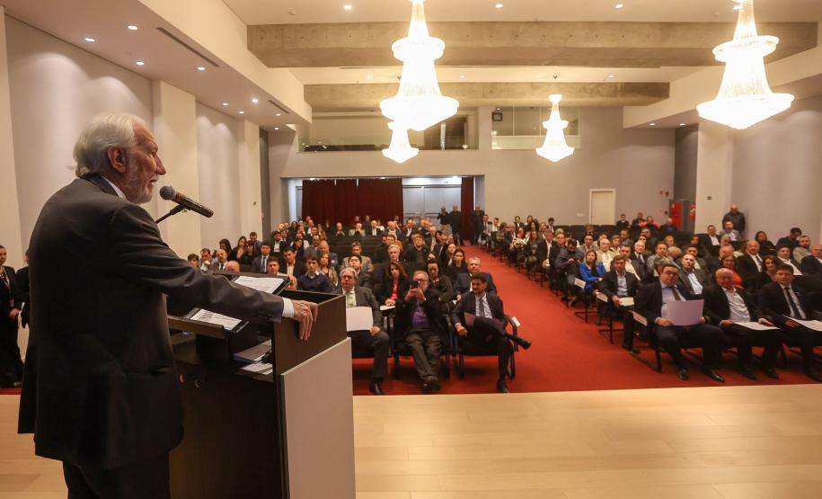 Piana apresenta ações do Estado a empresários durante evento das 100 maiores S/A do Paraná