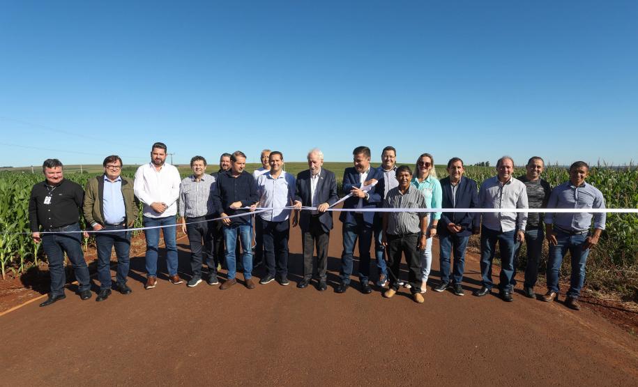 Piana inaugura obras de pavimentação, praças e anuncia novos investimentos para Jesuítas