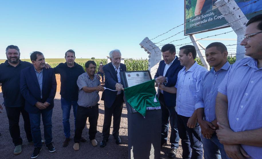 Piana inaugura obras de pavimentação, praças e anuncia novos investimentos para Jesuítas