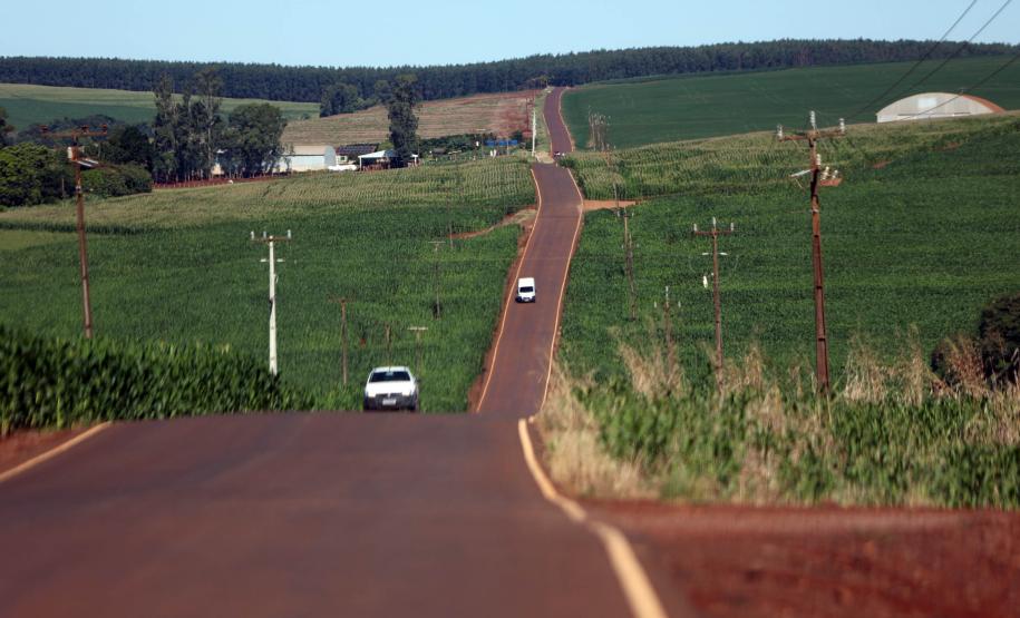 Piana inaugura obras de pavimentação, praças e anuncia novos investimentos para Jesuítas