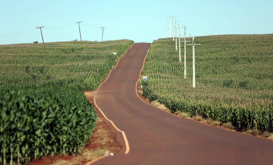 Piana inaugura obras de pavimentação, praças e anuncia novos investimentos para Jesuítas