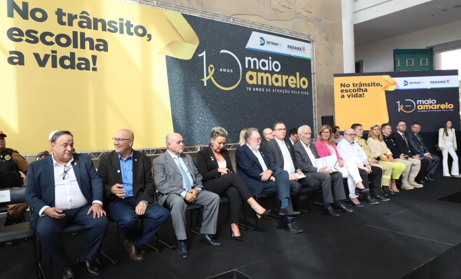 Paraná lança campanha Maio Amarelo com ações educativas e entrega de veículos ao Detran