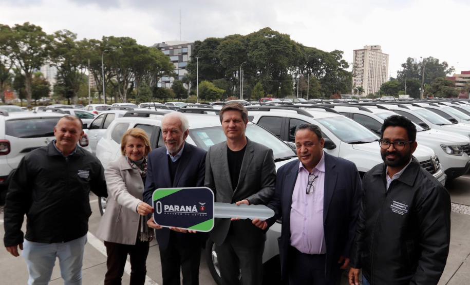 Governo do Estado entrega 30 novos veículos para o sistema de socioeducação