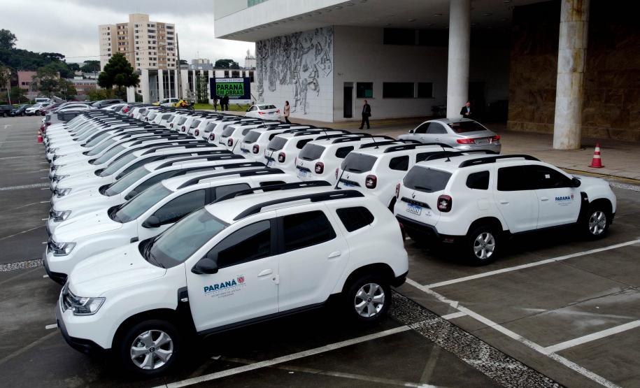 Governo do Estado entrega 30 novos veículos para o sistema de socioeducação