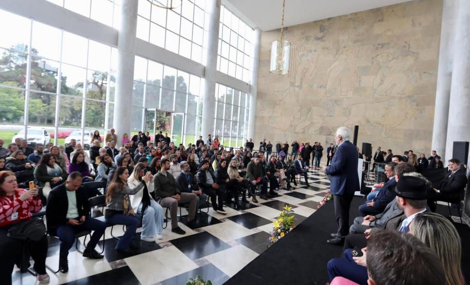 Governo do Estado entrega 30 novos veículos para o sistema de socioeducação