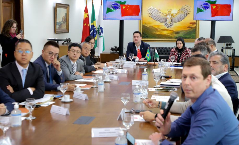 Paraná recebe grupos empresariais da China interessados em novos negócios