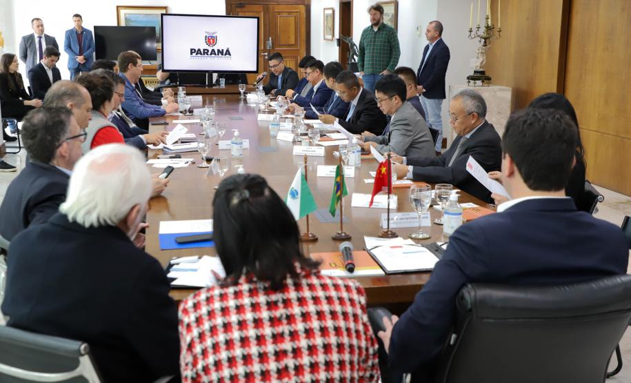 Paraná recebe grupos empresariais da China interessados em novos negócios