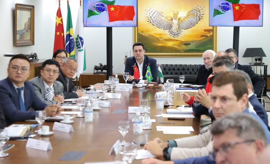 Paraná recebe grupos empresariais da China interessados em novos negócios