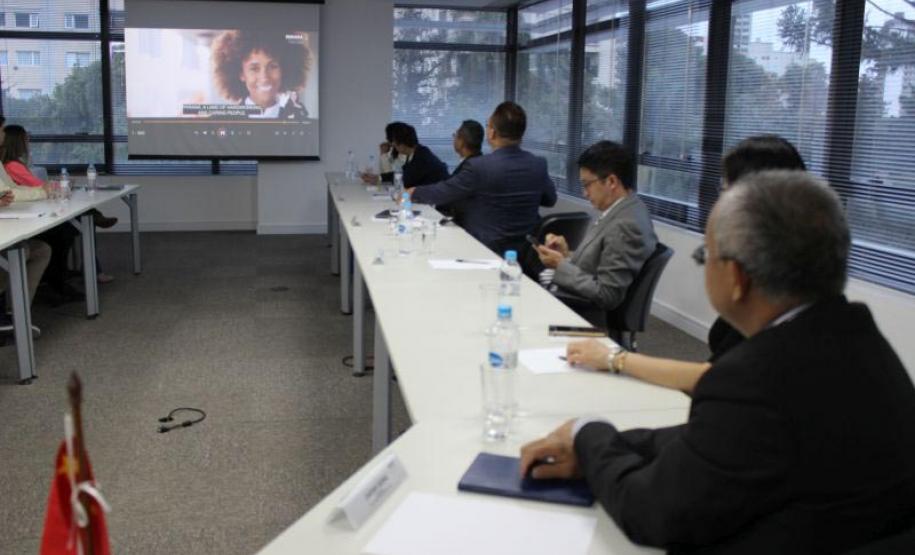 Paraná recebe grupos empresariais da China interessados em novos negócios