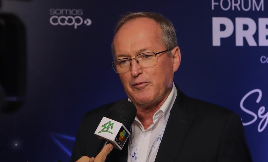 Governador destaca força das cooperativas e anuncia programas de R$ 750 milhões para o setor