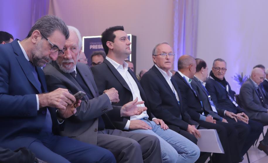 Governador destaca força das cooperativas e anuncia programas de R$ 750 milhões para o setor