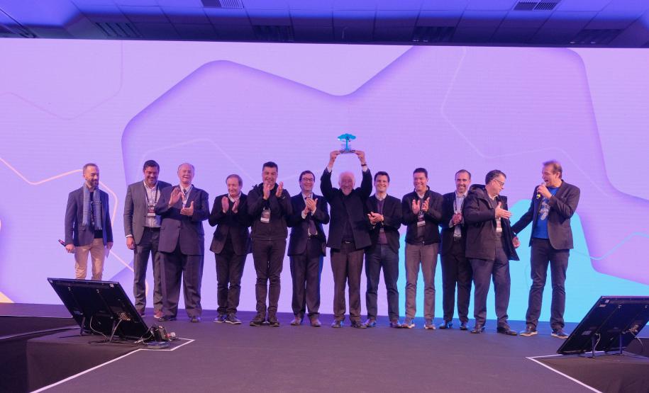 Curitiba é eleita uma das cidades mais inteligentes do mundo e Paraná recebe prêmio de inovação