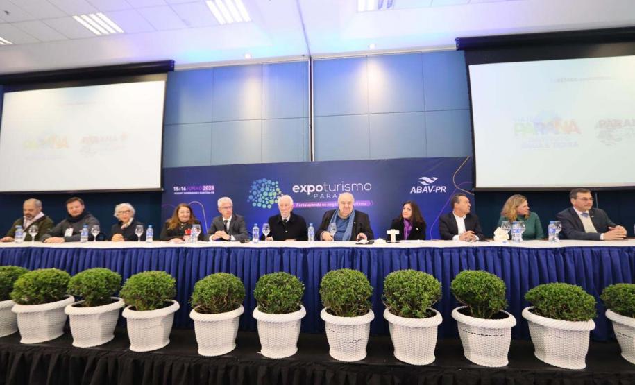 Governo do Paraná lança Guia de Boas Práticas para expandir turismo sustentável