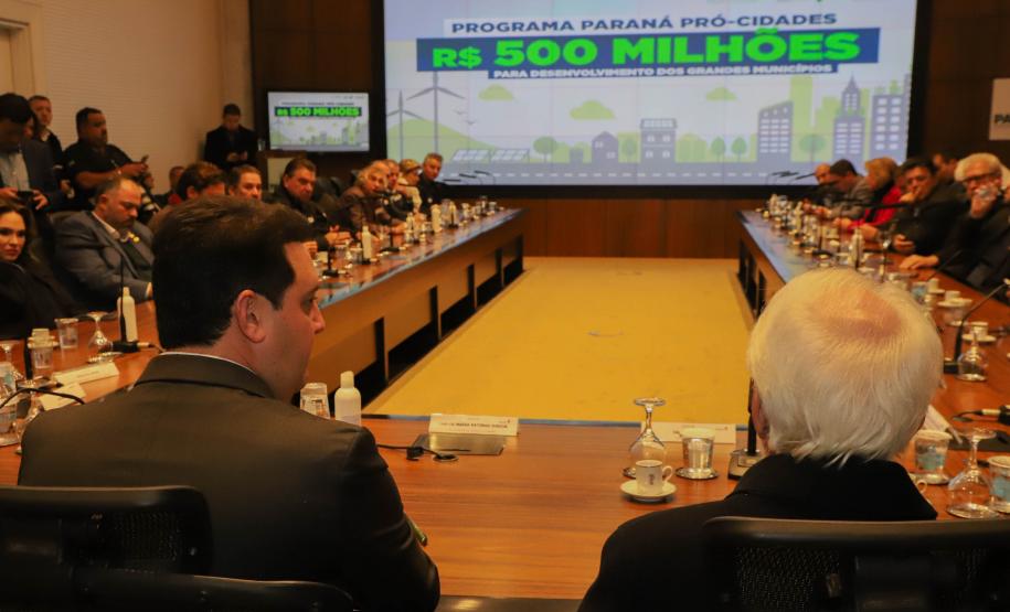 Estado e BRDE lançam programa de R$ 500 milhões para cidades com mais de 80 mil habitantes