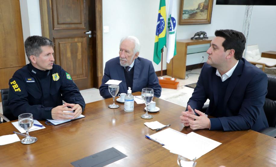 Estado recebe helicóptero da PRF para reforço do atendimento aeromédico em Curitiba e Litoral