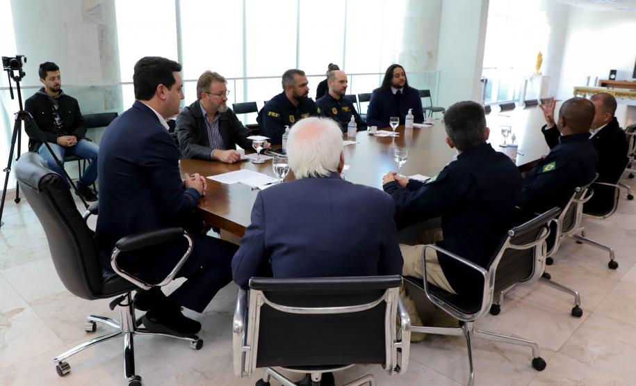 Estado recebe helicóptero da PRF para reforço do atendimento aeromédico em Curitiba e Litoral