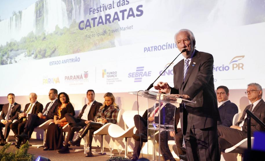 Governador apresenta potenciais turísticos do Paraná na abertura do Festival das Cataratas