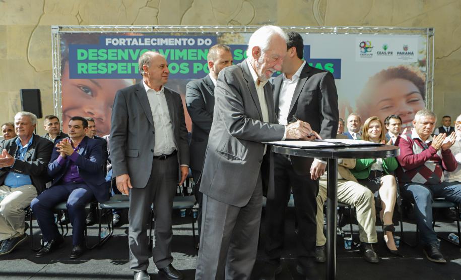 Estado amplia investimentos em assistência social e reforça ações da área em mais 140 municípios