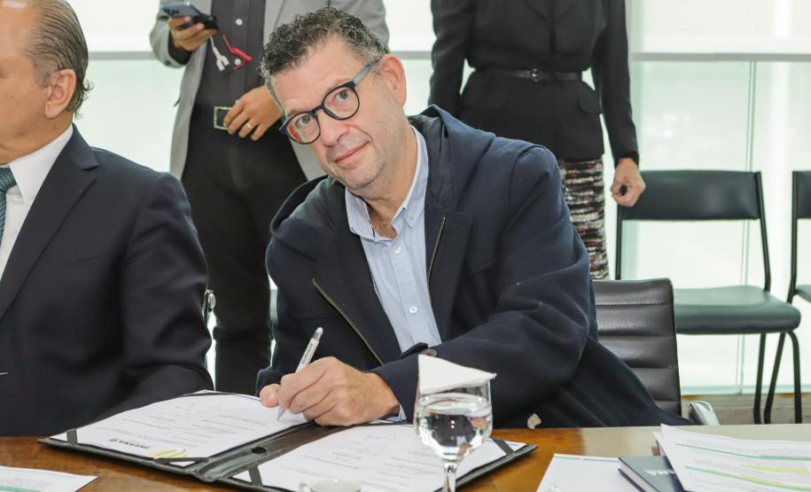 Sumitomo formaliza investimento de R$ 1 bilhão para ampliar planta de Fazenda Rio Grande