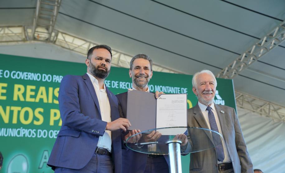 Parceria entre Estado e Itaipu vai permitir renovação de mobiliário de 286 escolas