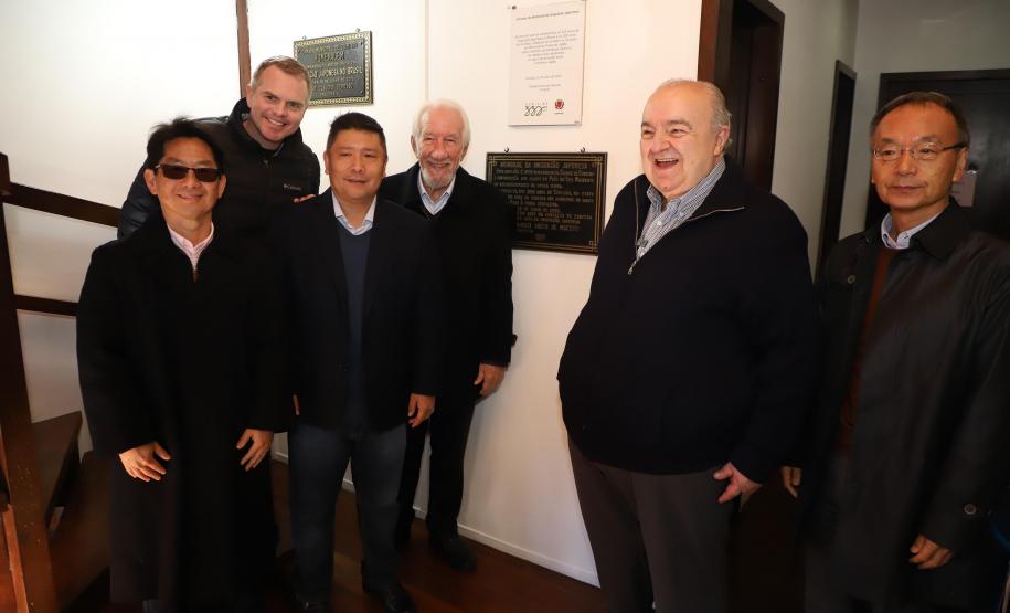 Piana exalta comunidade japonesa do Paraná nos 30 anos do memorial da Praça do Japão