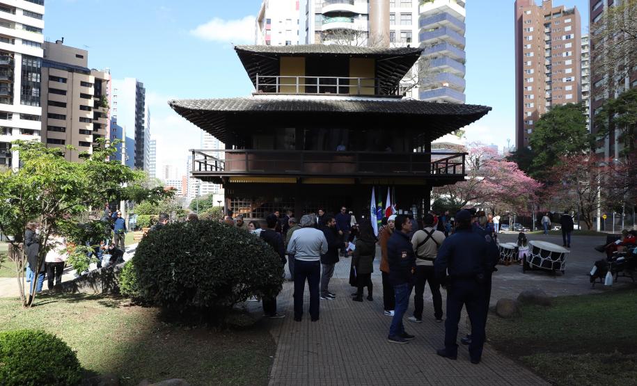 Piana exalta comunidade japonesa do Paraná nos 30 anos do memorial da Praça do Japão