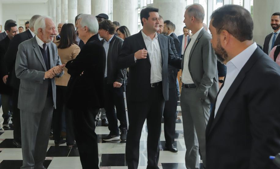 Governador entrega à ministra do Planejamento propostas do Paraná para o PPA da União