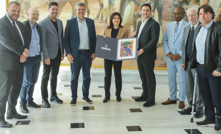Governador entrega à ministra do Planejamento propostas do Paraná para o PPA da União