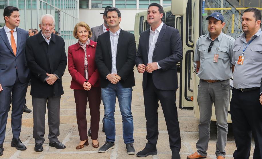 Região Metropolitana de Curitiba recebe 100 ônibus para renovação da frota do transporte coletivo