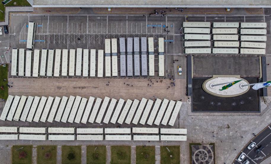 Região Metropolitana de Curitiba recebe 100 ônibus para renovação da frota do transporte coletivo