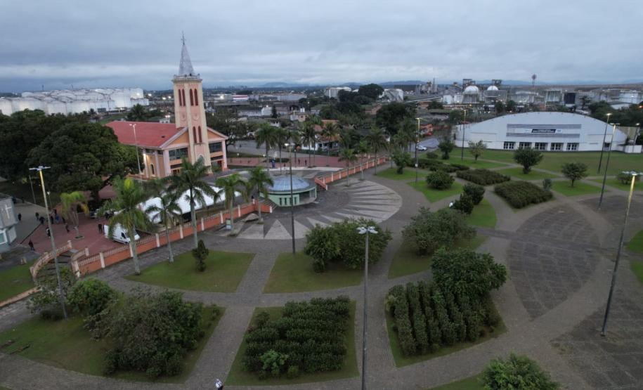 Paranaguá completa 375 anos e recebe do Estado R$ 6 milhões em obras urbanas