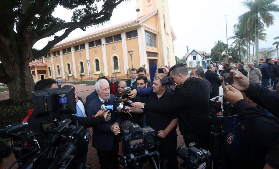 Paranaguá completa 375 anos e recebe do Estado R$ 6 milhões em obras urbanas