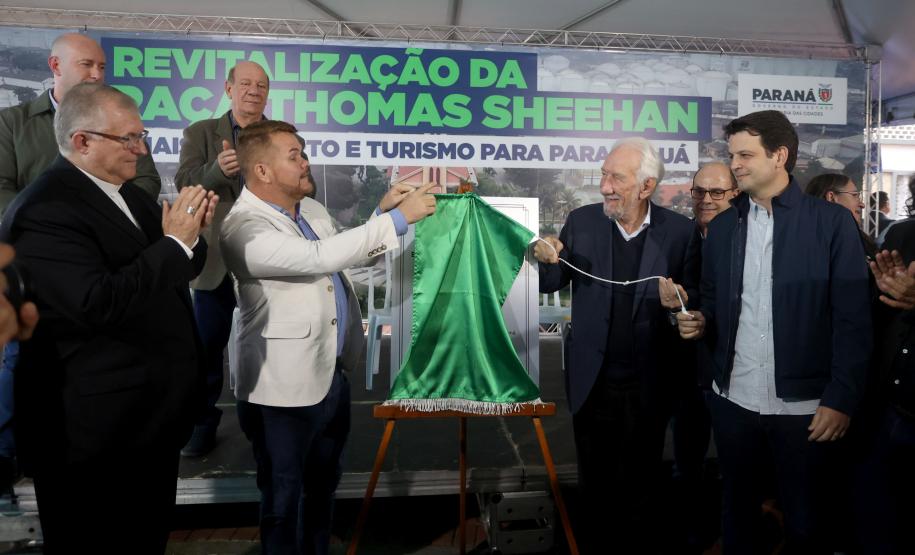 Paranaguá completa 375 anos e recebe do Estado R$ 6 milhões em obras urbanas