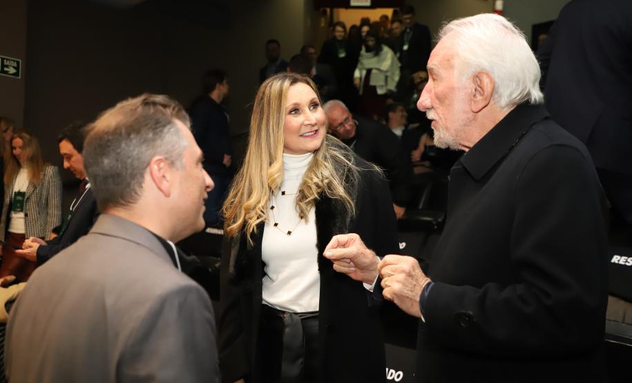 Piana ressalta importância da indústria no lançamento do Parque Tecnológico do setor