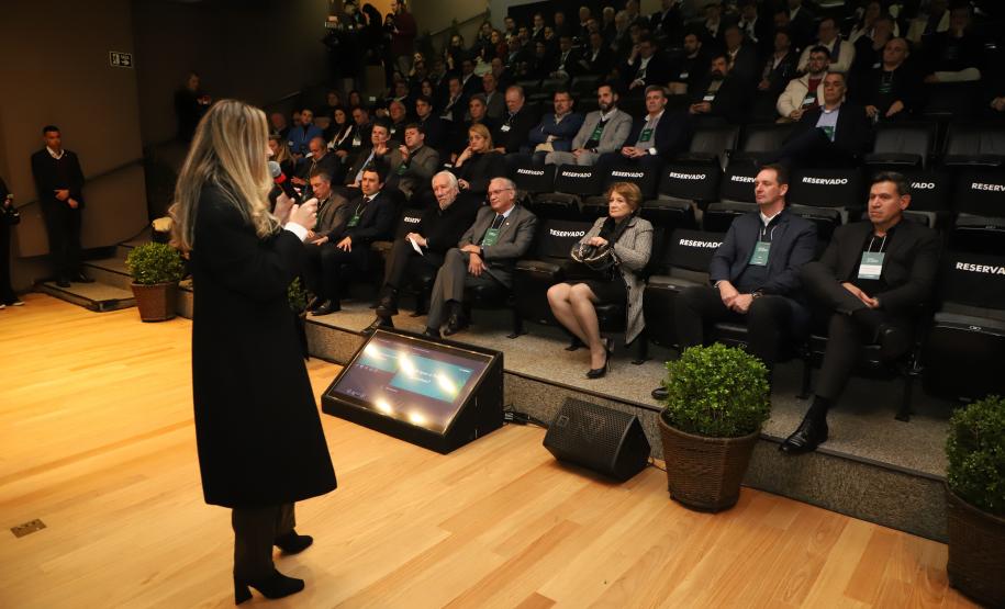 Piana ressalta importância da indústria no lançamento do Parque Tecnológico do setor