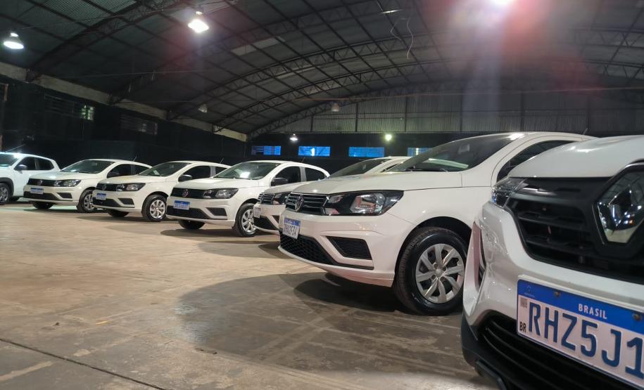 Governo entrega 15 veículos para fortalecer atendimento em saúde em Jacarezinho