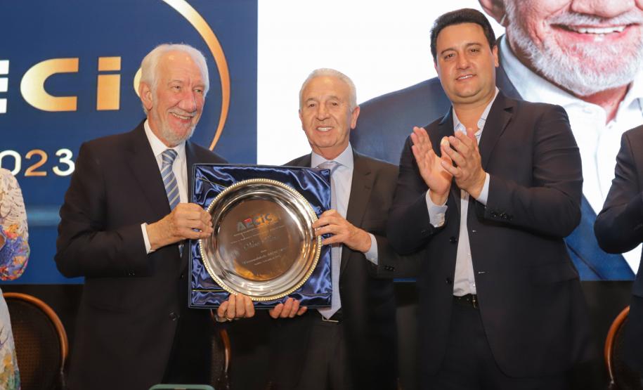 Darci Piana é homenageado com o título Personalidade Aecic 2023