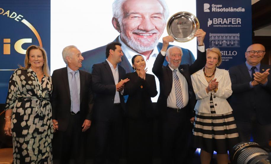 Darci Piana é homenageado com o título Personalidade Aecic 2023