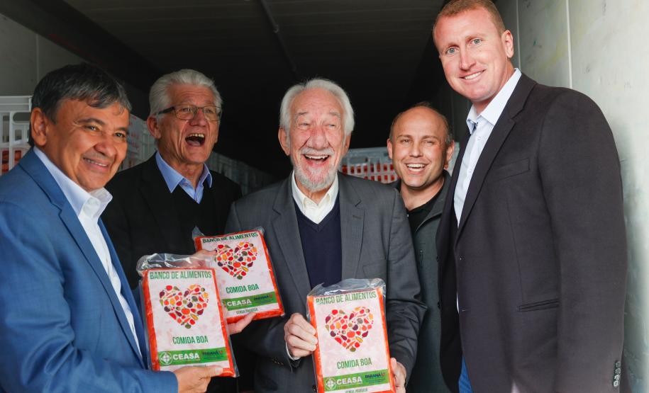 Piana e ministro assinam protocolo para levar a outros estados o Banco de Alimentos