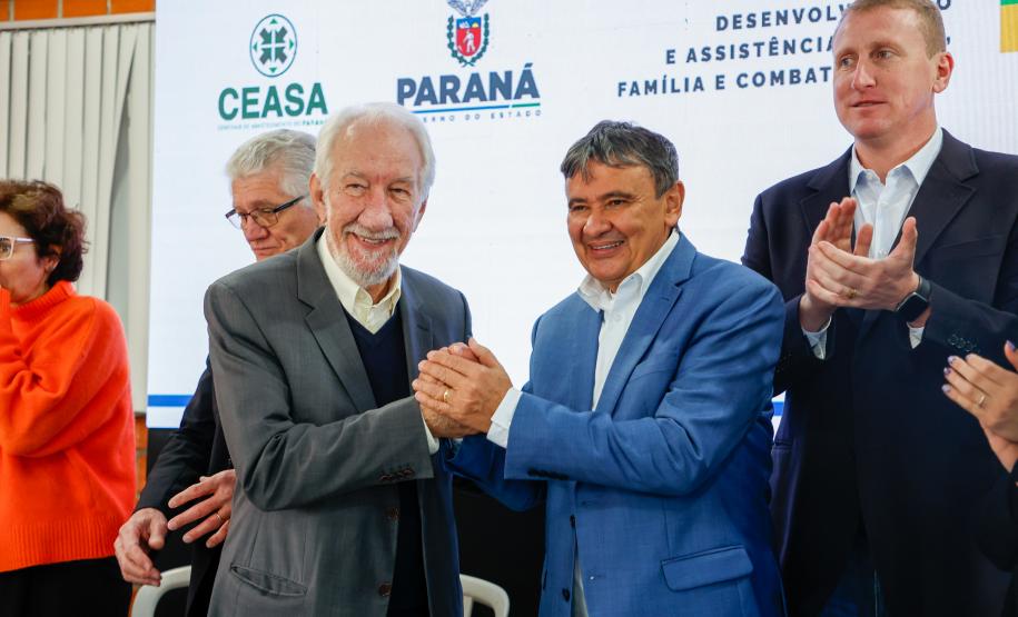 Piana e ministro assinam protocolo para levar a outros estados o Banco de Alimentos