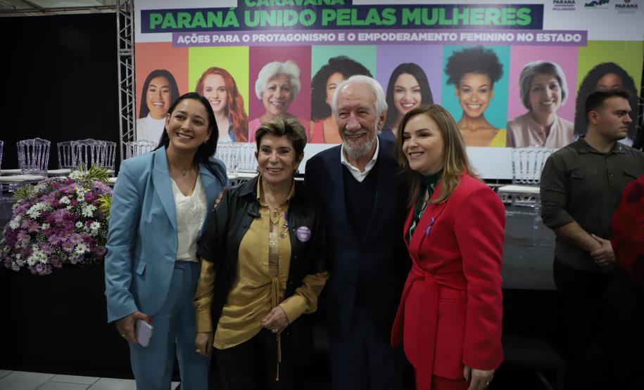 Caravana Paraná Unido Pelas Mulheres contou com grande adesão em todo o Estado