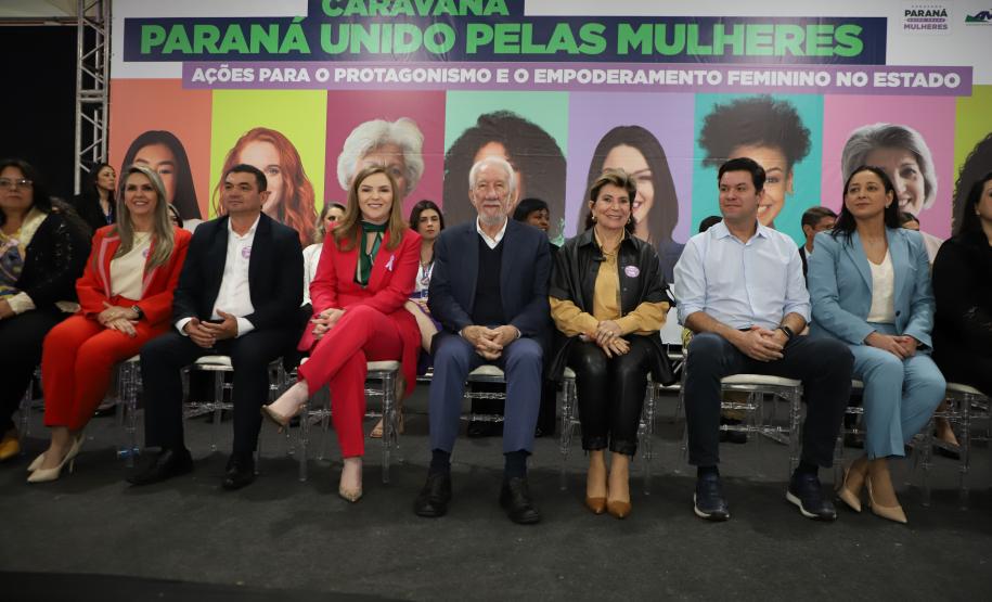 Caravana Paraná Unido Pelas Mulheres contou com grande adesão em todo o Estado