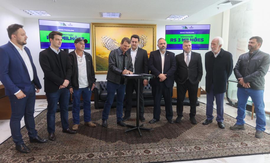 Governador libera mais R$ 18,1 milhões do Asfalto Novo, Vida Nova para cinco municípios