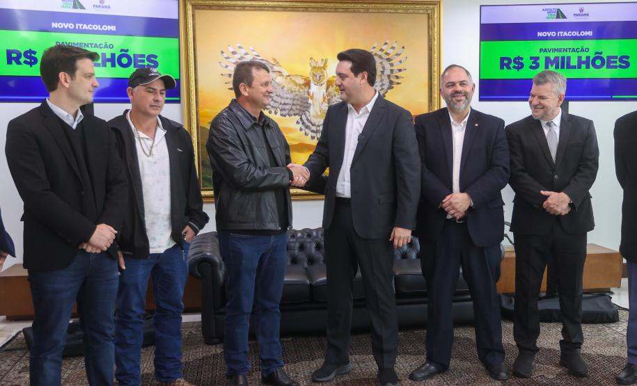 Governador libera mais R$ 18,1 milhões do Asfalto Novo, Vida Nova para cinco municípios