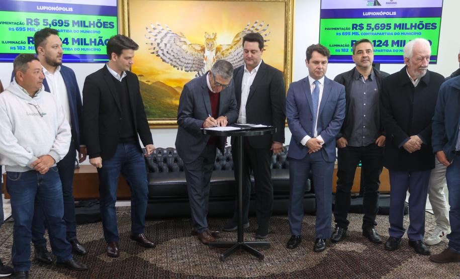 Governador libera mais R$ 18,1 milhões do Asfalto Novo, Vida Nova para cinco municípios