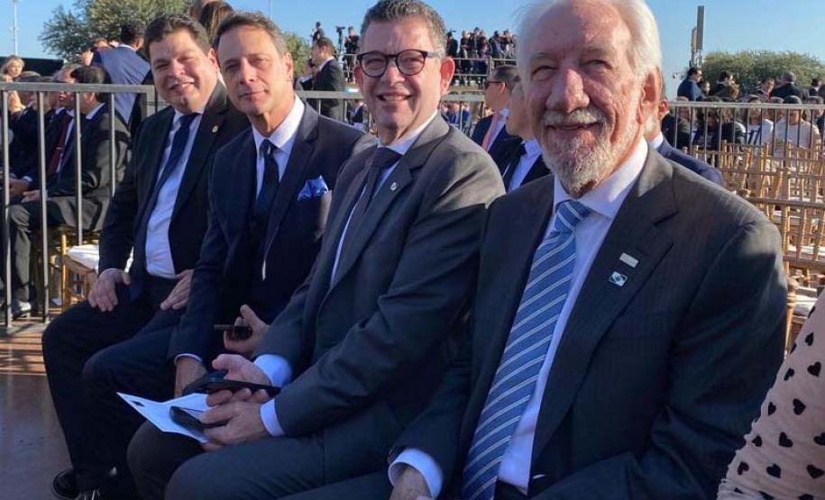 Comitiva do Paraná participa da posse do presidente do Paraguai