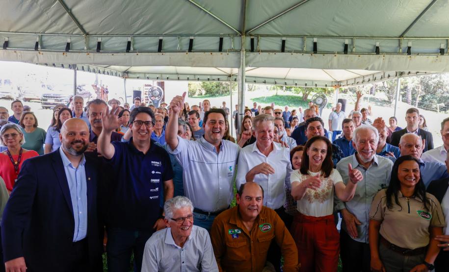 Governador dá início à ação que vai proteger mil nascentes de água até o Dia da Árvore